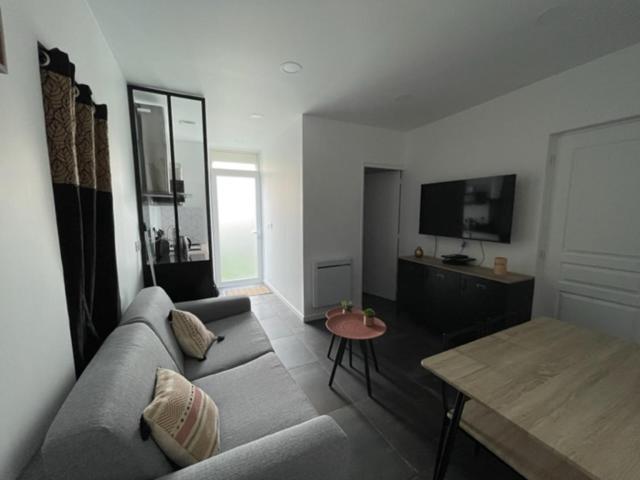 - Le Nuage - Unique, Espace Spa Privatif Et Jardin Avec Plancha Et Salon Privatif, Stationnement Public Gratuit Niort Exteriér fotografie