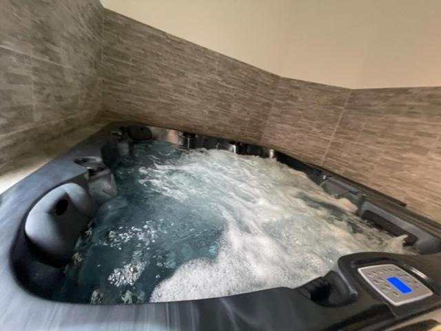- Le Nuage - Unique, Espace Spa Privatif Et Jardin Avec Plancha Et Salon Privatif, Stationnement Public Gratuit Niort Exteriér fotografie